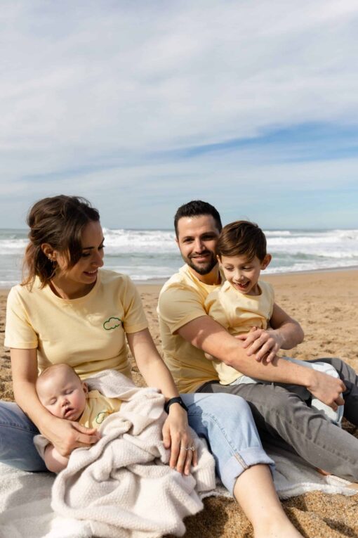 | NOS MINIS TEE SHIRT JAUNE NUAGE VERT FAMILLE1 scaled Nos minis