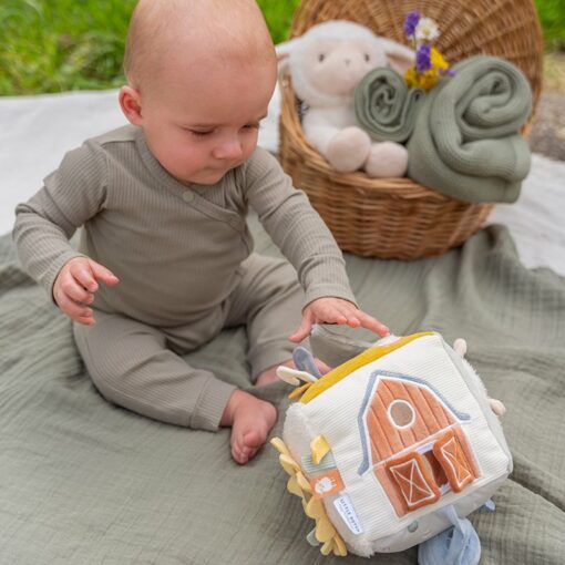 Cube D'Activités Sailors Bay | 0025586 little dutch cube dactivites soft little farm little farm 1 Nos minis