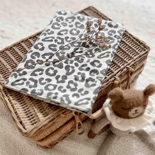 Sac A Langer Raphaël Kaki | protege carnet de sante chloe imprime graou greige 2793966a 4906 4704 85cc f9bed14aba97 Nos minis